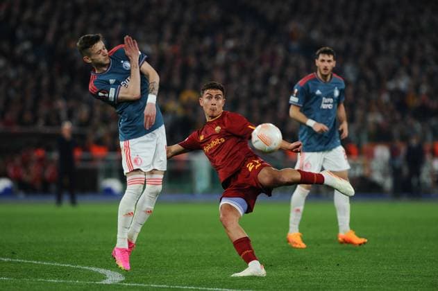 IPP20230420 Football - soccer: UEFA Europa League 2022 2023, A.S. Roma - Feyenoord Rotterdam, prova un tiro al volo Paulo Dybala. (Verwendung nur in Deutschland - GERMANY ONLY) *** IPP20230420 Football soccer UEFA Europa League 2022 2023, A S Roma Feyenoord Rotterdam, prova un tiro al volo Paulo Dybala use only in Germany GERMANY ONLY 