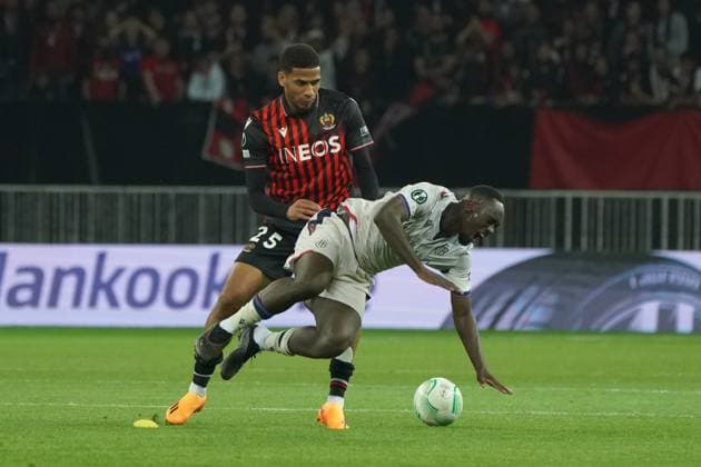 Fußball, ECL, OGC Nizza - FC Basel Jean Clair Todibo (OGC Nice) - Jean-KÃ vin Augustin (FC Bale) FOOTBALL : OGC Nice vs FC Bale - Quart de finale retour de Ligue Europa ConfÃ rence - Nice - 20 04 2023 NorbertScanella Panoramic 