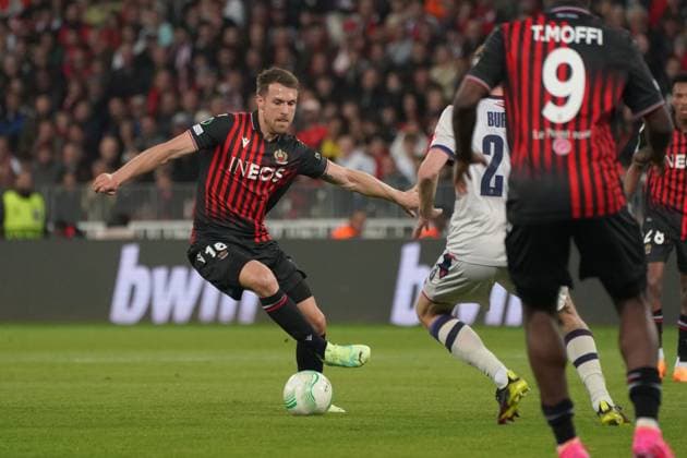 Fußball, ECL, OGC Nizza - FC Basel Aaron Ramsey (OGC Nice) FOOTBALL : OGC Nice vs FC Bale - Quart de finale retour de Ligue Europa ConfÃ rence - Nice - 20 04 2023 NorbertScanella Panoramic 