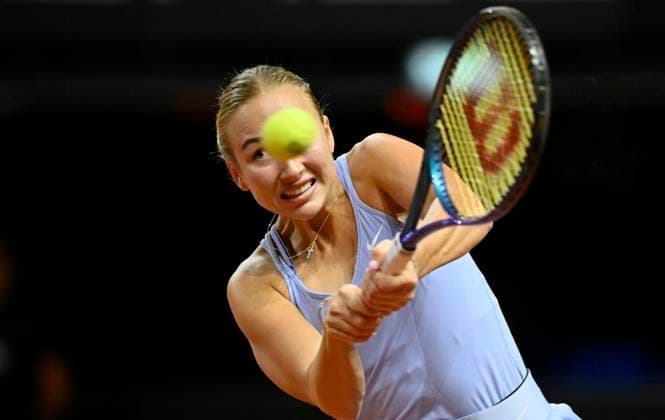 Anastasia Potapova RUS Action Tennis Women Porsche Cup Porsche Tennis Grand Prix GP Stuttgart 2023 Quarterfinals Porsche Arena 21 04 2022 DFL REGULATIONS PROHIBIT ANY USE OF PHOTOGRAPHS AS IMAGE SEQUENCES AND OR QUASI VIDEO Porsche Tennis Grand Prix GP Stuttgart 2023