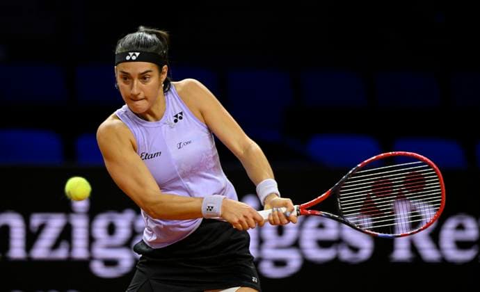 Caroline Garcia FRA Action Tennis Women Porsche Cup Porsche Tennis Grand Prix GP Stuttgart 2023 Quarterfinals Porsche Arena 21 04 2022 DFL REGULATES PROHIBIT ANY USE OF PHOTOGRAPHS AS IMAGE SEQUENCES AND OR QUASI VIDEO Porsche Tennis Grand Prix GP Stuttgart 2023