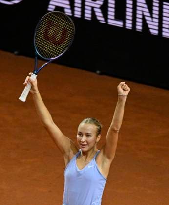 Anastasia Potapova RUS jubilation joy emotion about match win tennis ladies Porsche Cup Porsche Tennis Grand Prix GP Stuttgart 2023 quarterfinals Porsche Arena 21 04 2022 DFL REGULATES PROHIBIT ANY USE OF PHOTOGRAPHS AS IMAGE SEQUENCES AND OR QUASI VIDEO Porsche Tennis Grand Prix GP Stuttgart 2023