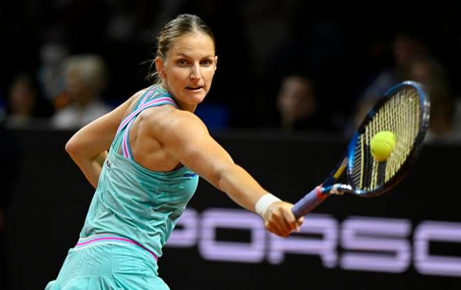 Karolina Pliskova CZE Action Tennis Women Porsche Cup Porsche Tennis Grand Prix GP Stuttgart 2023 Quarterfinals Porsche Arena 21 04 2022 DFL REGULATIONS PROHIBIT ANY USE OF PHOTOGRAPHS AS IMAGE SEQUENCES AND OR QUASI VIDEO Porsche Tennis Grand Prix GP Stuttgart 2023