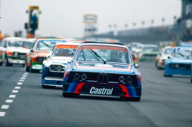 BMW 3.0 CSL am Steuer Hans-Joachim Stuck beim Start zum Großen Preis der Tourenwagen 1974 auf dem Nürburring der Trainingsschnellste schied später im aRennen aus (suspension) *** BMW 3 0 CSL at the wheel Hans Joachim Stuck at the start of the 1974 Touring Car Grand Prix at the Nürburring the fastest in practice later retired in the aRace suspension