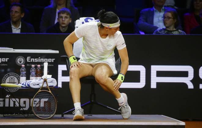 Stuttgart , Porsche Tennis Grand Prix , Injury to Ons Jabeur TUN