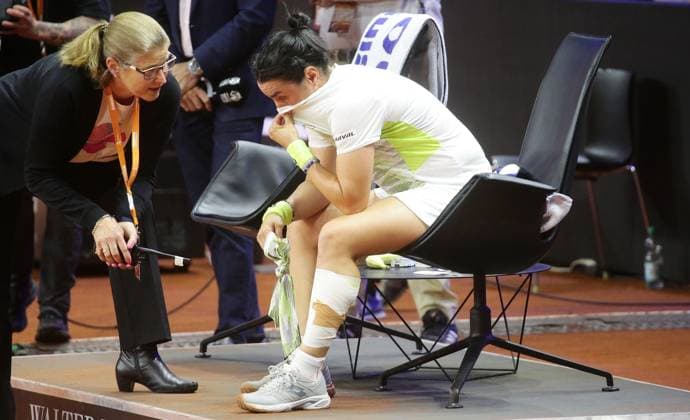 Stuttgart , Porsche Tennis Grand Prix , Injury and abandonment of Ons Jabeur TUN