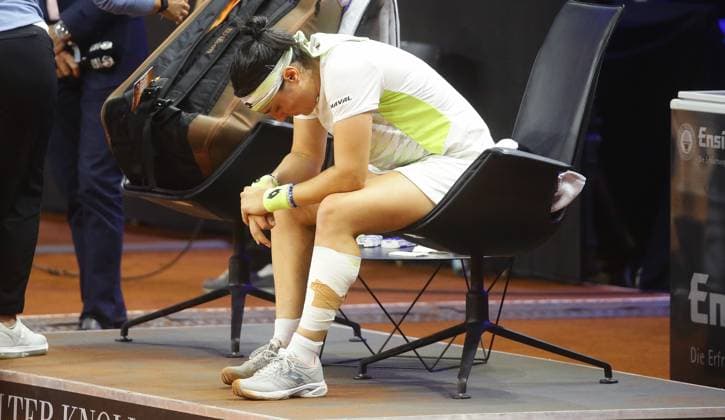 Stuttgart , Porsche Tennis Grand Prix , Ons Jabeur TUN after her retirement due to injury
