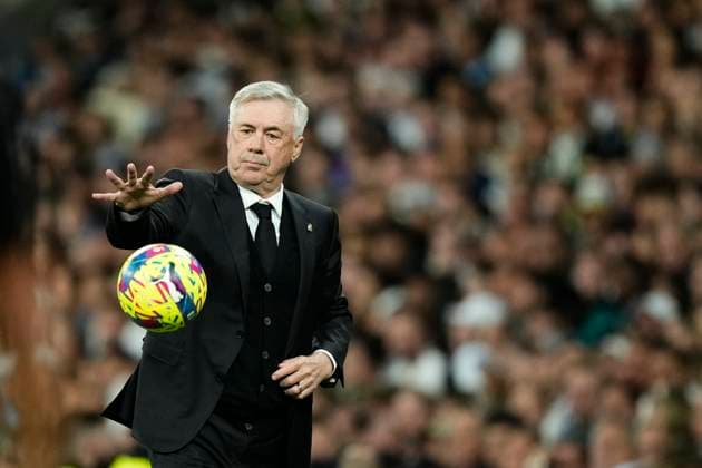 IMAGO Iconic Moments, Fußball IMAGO Iconic Moments, Fußball Bilder des Jahres 2023, Sport 04 April Sport Themen der Woche KW16 Sport Bilder des Tages Real Madrid CF v RC Celta - LaLiga Santander Carlo Ancelotti head coach of Real Madrid during the LaLiga Santander match between Real Madrid CF and RC Celta at Estadio Santiago Bernabeu on April 22, 2023 in Madrid, Spain. Madrid Spain  Copyright: xJosexBretonx originalFilename:breton-realmadr230422_npZOg.jpg