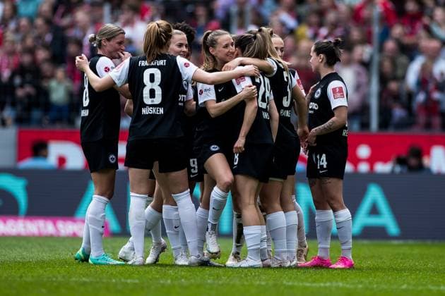 FLYERALARM Womens Soccer Bundesliga, 1 FC Koeln Eintracht Frankfurt Cheers to 0 1 by Barbara Dunst Eintracht Frankfurt 28 FLYERALARM Womens Soccer Bundesliga, 1 FC Koeln Eintracht Frankfurt, Koeln, Rheinenergiestadion Copyright: xBEAUTIFULxSPORTS Wunderlx