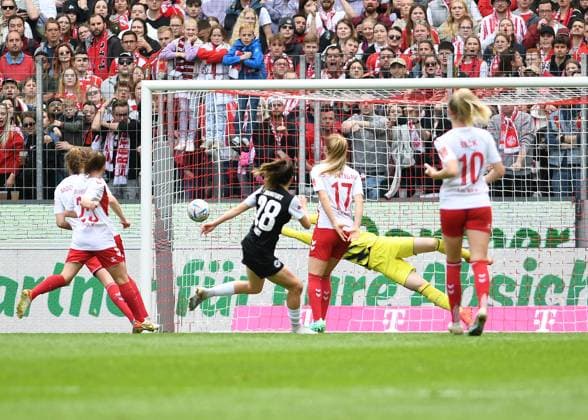 23 04 2023, Cologne, Germany, Rhein Energie Stadium, 1 FC Koeln vs Eintracht Frankfurt Frauen Bundesliga, Barbara Dunst Eintracht Frankfurt Tor zum 0 1 Foto Ralf Treese, Ralf Treese DFB DFL REGULATIONS PROHIBIT ANY USE OF PHOTOGRAPHS AS IMAGE SEQUENCES AND OR QUASI VIDEO Cologne Rhein Energie Stadium North Rhine Westphalia Germany  521_KOESGE20230423_010 Treese-521