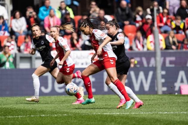 GER, 1 FFBL, 1 FC Koeln vs Eintracht Frankfurt 23 04 2023, RheinEnergieSTADION, Koeln, GER, 1 FFBL, 1 FC Koeln vs Eintracht Frankfurt in picture shows duel between Genessee Puntigam 1 FC Koeln, 13 and Geraldine Reuteler Eintracht Frankfurt, 14 nordphotoxGmbHx xChristianxSchulze nph000300