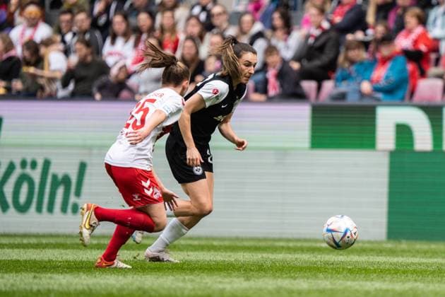 GER, 1 FFBL, 1 FC Koeln vs Eintracht Frankfurt 23 04 2023, RheinEnergieSTADION, Koeln, GER, 1 FFBL, 1 FC Koeln vs Eintracht Frankfurt in picture shows duel between Laura Donhauser 1 FC Koeln, 25 and Barbara Dunst Eintracht Frankfurt, 28 nordphotoxGmbHx xChristianxSchulze nph000300