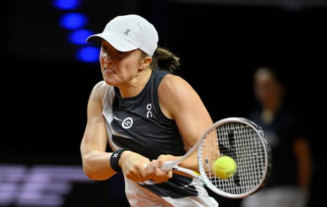 Iga Swiatek POL Action Tennis Women Porsche Cup Porsche Tennis Grand Prix GP Stuttgart 2023 Final Porsche Arena 23 04 2022 DFL REGULATES PROHIBIT ANY USE OF PHOTOGRAPHS AS IMAGE SEQUENCES AND OR QUASI VIDEO Porsche Tennis Grand Prix GP Stuttgart 2023