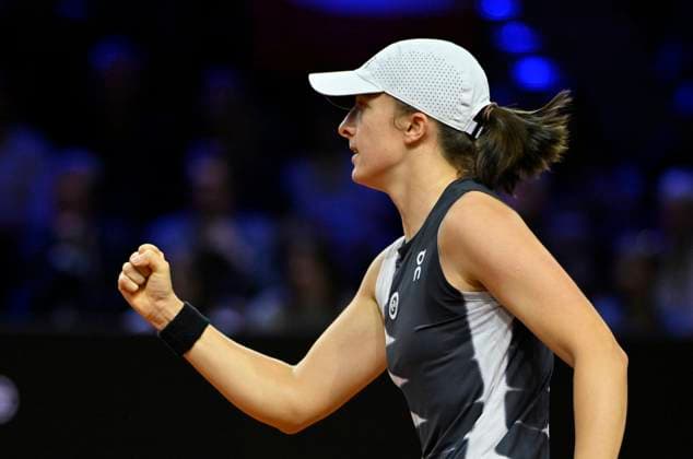 Iga Swiatek POL Jubel Freude Emotion Tennis Damen Porsche Cup Porsche Tennis Grand Prix GP Stuttgart 2023 Finale Porsche Arena 23 04 2022 DFL REGULATIONS PROHIBIT ANY USE OF PHOTOGRAPHS AS IMAGE SEQUENCES AND OR QUASI VIDEO Porsche Tennis Grand Prix GP Stuttgart 2023