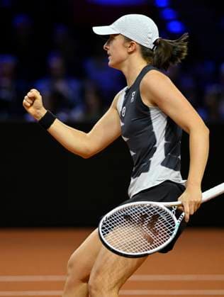 Iga Swiatek POL Jubel Freude Emotion Tennis Damen Porsche Cup Porsche Tennis Grand Prix GP Stuttgart 2023 Finale Porsche Arena 23 04 2022 DFL REGULATIONS PROHIBIT ANY USE OF PHOTOGRAPHS AS IMAGE SEQUENCES AND OR QUASI VIDEO Porsche Tennis Grand Prix GP Stuttgart 2023