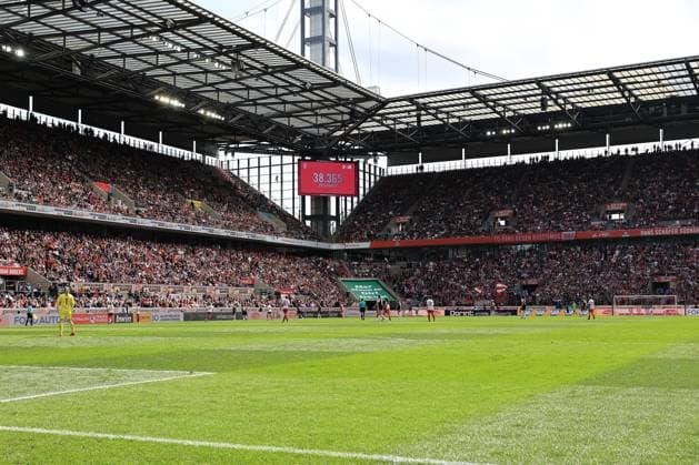 Flyeralarm Womens Bundesliga 2022 2023 1 FC Köln SG Eintracht Frankfurt crowd record Cologne RheinEnergieStadion North Rhine Westphalia Germany