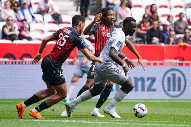 Grejohn Kyei (Clermont) - Jean Clair Todibo (OGC Nice) FOOTBALL : OGC Nice vs Clermont Foot - Ligue 1 Uber Eats - Nice - 23 04 2023 NorbertScanella Panoramic 