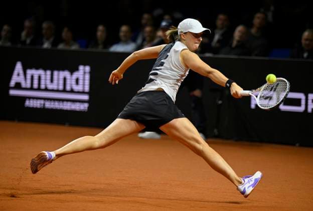 Iga Swiatek POL Action Tennis Women Porsche Cup Porsche Tennis Grand Prix GP Stuttgart 2023 Final Porsche Arena 23 04 2022 DFL REGULATES PROHIBIT ANY USE OF PHOTOGRAPHS AS IMAGE SEQUENCES AND OR QUASI VIDEO Porsche Tennis Grand Prix GP Stuttgart 2023