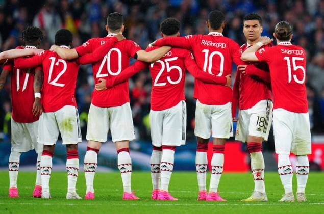 Sport Bilder des Tages Mandatory Credit: Photo by Javier Garcia Shutterstock (13882210bj) Casemiro of Manchester United, ManU looks away for the decisive penalty scored by Victor Lindelof Brighton & Hove Albion v Manchester United, Emirates FA Cup, Semi Final, Football, Wembley Stadium, London, UK - 23 Apr 2023 EDITORIAL USE ONLY No use with unauthorised audio, video, data, fixture lists, club league logos or live services. Online in-match use limited to 120 images, no video emulation. No use in betting, games or single club league player publications. Brighton & Hove Albion v Manchester United, Emirates FA Cup, Semi Final, Football, Wembley Stadium, London, UK - 23 Apr 2023 EDITORIAL USE ONLY No use with unauthorised audio, video, data, fixture lists, club league logos or live services. Online in-match use limited to 120 images, no video emulation. No use in betting, games or single club league player publications. Copyright: xJavierxGarcia Shutterstockx 13882210bj