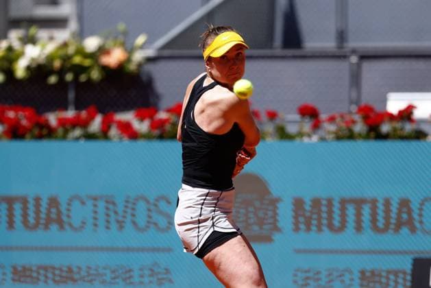April 26, 2023, MADRID, MADRID, SPAIN: Elina Svitolina of Ukraine in action against Aliaksandra Sasnovich of Belarus during the Mutua Madrid Open 2023 celebrated at Caja Magica on March 26, 2023 in Madrid, Spain. MADRID SPAIN - ZUMAa181 20230426_zaa_a181_065 Copyright: xOscarxJ.xBarrosox