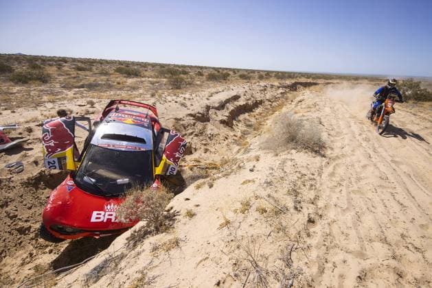 200 LOEB SÃ bastien (fra), LURQUIN Fabian (bel), Bahrain Raid Xtreme, Prodrive Hunter, FIA W2RC, crash, accident, during the Stage 3 of the Sonora Rally 2023, 3rd round of the 2023 World Rally-Raid Championship, around Penasco on April 26th, 2023 in Penasco, Mexico - AUTO - W2RC - SONORA RALLY 2023 DPPI Panoramic  05323003__DE_6191