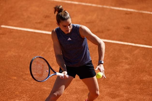 April 26, 2023, MADRID, MADRID, SPAIN: Maria Sakkari of Greece practices during the Mutua Madrid Open 2023 celebrated at Caja Magica on March 26, 2023 in Madrid, Spain. MADRID SPAIN - ZUMAa181 20230426_zaa_a181_018 Copyright: xOscarxJ.xBarrosox