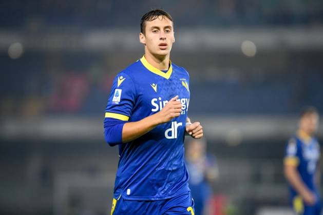 italian soccer Serie A match - Hellas Verona FC vs Juventus FC Verona s Filippo Terracciano portrait during Hellas Verona FC vs Juventus FC, italian soccer Serie A match in Verona, Italy, November 10 2022 Verona Marcantonio Bentegodi stadium Italy Copyright: xEttorexGriffonix xLiveMediax