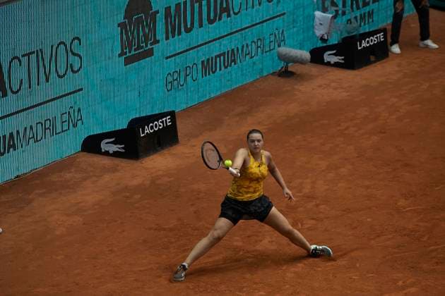 Mutua Madrid Open - Day 4 Jule Niemeier of Germanin action against Petra Kvitova of Czech Republic during second round at the Mutua Madrid Open 2023 tennis tournament on April 27, 2023 at Caja Magica stadium in Madrid, Spain. madrid Spain  Copyright: xJuanxCarlosxLucasx originalFilename:lucas-notitle230427_np9c7.jpg