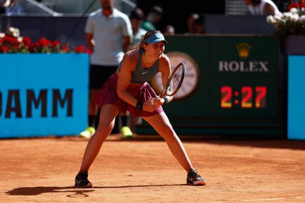 April 27, 2023, MADRID, MADRID, SPAIN: Paula Badosa of Spain in action against Elisabetta Cocciaretto of Italy during the Mutua Madrid Open 2023 celebrated at Caja Magica on April 27, 2023 in Madrid, Spain. MADRID SPAIN - ZUMAa181 20230427_zaa_a181_126 Copyright: xOscarxJ.xBarrosox