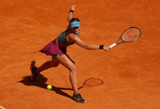 Mandatory Credit: Photo by Ella Ling Shutterstock (13889088ay) Paula Badosa of Spain in action Mutua Madrid Open, Day 4 Tennis, La Caja Magica, Madrid, Spain - 28th Apr 2023 Mutua Madrid Open, Day 4 Tennis, La Caja Magica, Madrid, Spain - 28th Apr 2023  Copyright: xEllaxLing Shutterstockx 13889088ay