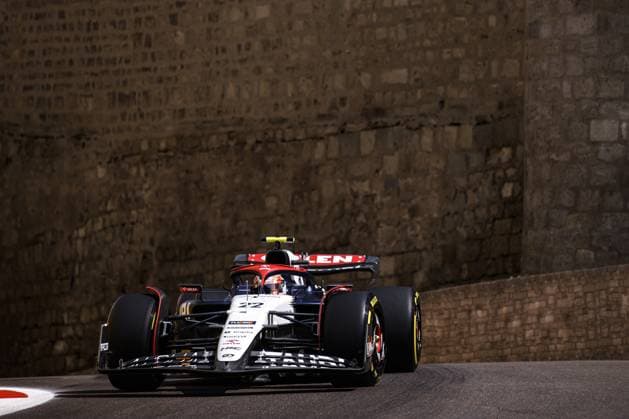 22 TSUNODA Yuki (jap), Scuderia AlphaTauri AT04, action during the Formula 1 Azerbaijan Grand Prix 2023, 4th round of the 2023 Formula One World Championship, WM, Weltmeisterschaft from April 28 to 30, 2023 on the Baku City Circuit, in Baku, Azerbaijan - F1 - AZERBAIJAN GRAND PRIX 2023 DPPI Panoramic  00122008__R5_9351