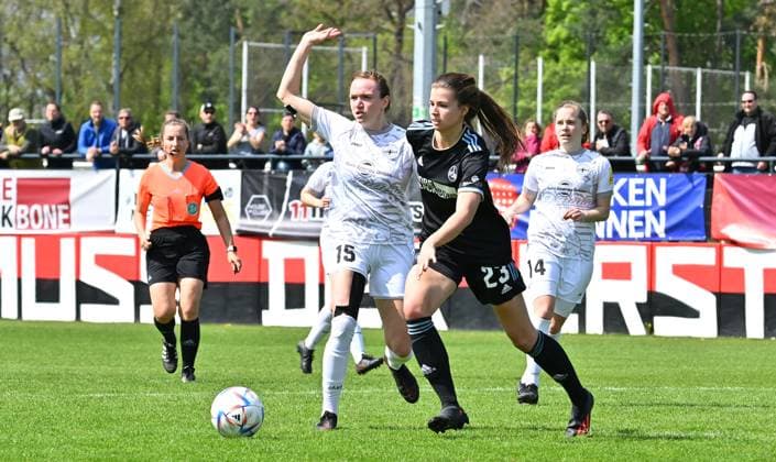 30 04 2023 football women season 2022 2023 2 Bundesliga 22 matchday 1 FC Nürnberg FCN Club SG Andernach Sportfoto Zink regulations prohibit any use of photographs as image sequences and or quasi video xwoxzix Vanessa Zilligen 15, SG 99 Andernach Nele Bauereisen 23, 1 FC Nürnberg FCN