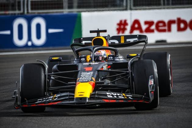 01 VERSTAPPEN Max (nld), Red Bull Racing RB19, action during the Formula 1 Azerbaijan Grand Prix 2023, 4th round of the 2023 Formula One World Championship, WM, Weltmeisterschaft from April 28 to 30, 2023 on the Baku City Circuit, in Baku, Azerbaijan - F1 - AZERBAIJAN GRAND PRIX 2023 - RACE DPPI Panoramic  _R3_2661