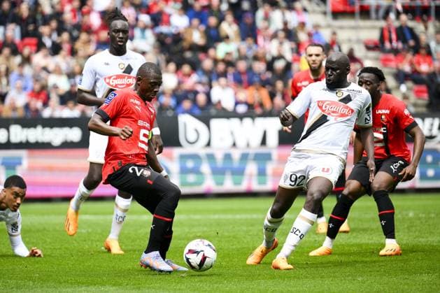 Hamari Traore (Rennes FC) FOOTBALL : Rennes vs Angers - Ligue 1 - 30 04 2023 JBAutissier Panoramic 