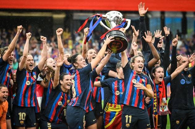 Bilder des Jahres 2023, Sport 04 April Sport Themen der Woche KW17 Sport Bilder des Tages Alexia Putellas FC Barcelona, Barca Fem) Marta Torrejon (FC Barcelona Fem) during a Liga F match between FC Barcelona Femeni and Sporting Club de Huelva at Estadi Johan Cruyff, in Barcelona, Spain on April 30, 2023. (Photo Felipe Mondino) *** Alexia Putellas FC Barcelona Fem Marta Torrejon FC Barcelona Fem during a Liga F match between FC Barcelona Femeni and Sporting Club de Huelva at Estadi Johan Cruyff, in Barcelona, Spain on April 30, 2023 Photo Felipe Mondino Copyright: x@FELIPExMONDINOx