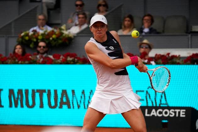 Mutua Madrid Open - Day Seven Iga Swiatek of Poland during their match against Bernarda Pera of Usa on Day Seven of the Mutua Madrid Open at La Caja Magica on April 30, 2023 in Madrid, Spain. madrid Spain  Copyright: xJuanxCarlosxLucasx originalFilename:lucas-notitle230430_nppot.jpg