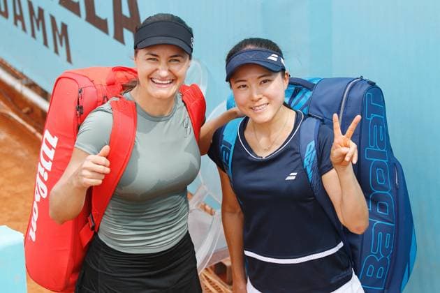 (L-R) Monica Niculescu (ROU), Makoto Ninomiya (JPN), APRIL 30, 2023 - Tennis : Monica Niculescu and Makoto Ninomiya responds to photographers requests after winning doubles round of 16 match against Storm Hunter and Elise Mertens on the WTA, Tennis Damen 1000 tournaments Mutua Madrid Open tennis tournament at the Caja Magica in Madrid, Spain. Noxthirdxpartyxsales  (217252466)