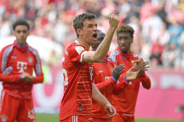 Sport Themen der Woche KW17 Schlussjubel Thomas MUELLER (MÜLLER,Bayern Muenchen), Jubel,Freude,Begeisterung,Aktion. Fussball 1. Bundesliga Saison 2022 2023, 30.Spieltag, Spieltag30, FC Bayern Muenchen -Hertha BSC Berlin 2-0 am 30.04.2023, A L L I A N Z A R E N A. *** Schlussjubel Thomas MUELLER MÜLLER,Bayern Muenchen , Jubel,Freude,Begeisterung,Aktion Fussball 1 Bundesliga Saison 2022 2023, 30 Spieltag, Matchday30, FC Bayern Muenchen Hertha BSC Berlin 2 0 am 30 04 2023, A L L I A N Z A R E N A