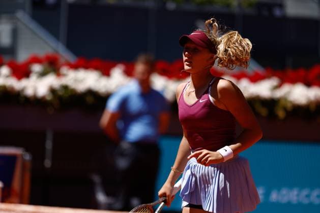 May 1, 2023, MADRID, MADRID, SPAIN: Mirra Andreeva of Russia in action against Aryna Sabalenka of Belarus during the Mutua Madrid Open 2023 celebrated at Caja Magica on May 01, 2023 in Madrid, Spain. MADRID SPAIN - ZUMAa181 20230501_zaa_a181_059 Copyright: xOscarxJ.xBarrosox