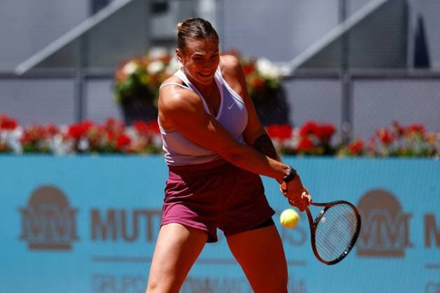 Sport Bilder des Tages May 1, 2023, MADRID, MADRID, SPAIN: Mirra Andreeva of Russia in action against Aryna Sabalenka of Belarus during the Mutua Madrid Open 2023 celebrated at Caja Magica on May 01, 2023 in Madrid, Spain. MADRID SPAIN - ZUMAa181 20230501_zaa_a181_076 Copyright: xOscarxJ.xBarrosox