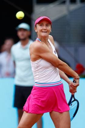 May 2, 2023, MADRID, MADRID, SPAIN: Irina Camelia Begu of Romania in action against Maria Sakkari of Greece during the Mutua Madrid Open 2023 celebrated at Caja Magica on May 02, 2023 in Madrid, Spain. MADRID SPAIN - ZUMAa181 20230502_zaa_a181_358 Copyright: xOscarxJ.xBarrosox