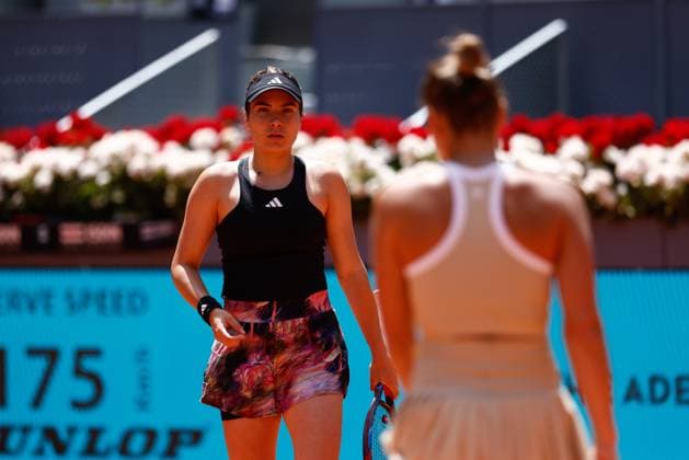 May 5, 2023, MADRID, MADRID, SPAIN: Elena-Gabriela Ruse of Romania plays doubles with Marta Kostyuk of Ukraine against Coco Gauff and Jessica Pegula of United States during the Mutua Madrid Open 2023 celebrated at Caja Magica on May 05, 2023 in Madrid, Spain. MADRID SPAIN - ZUMAa181 20230505_zaa_a181_025 Copyright: xOscarxJ.xBarrosox