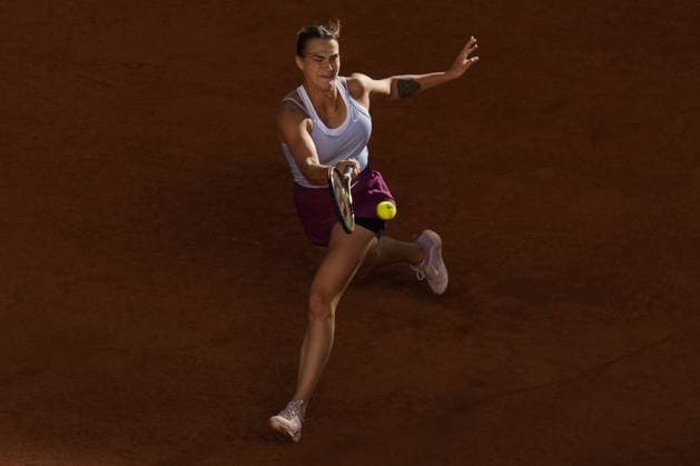 Aryna Sabalenka of Belarus serves a shot to Iga Swiatek of Poland during the final of the 2023 Mutua Madrid Open at the Caja Magica stadium, in Madrid, Spain, on Saturday, May 6, 2023.  PDH20230506001 PaulxHanna