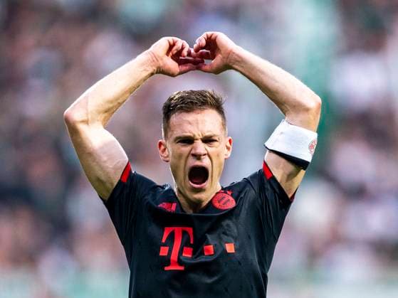 Sport Themen der Woche KW18 Sport Bilder des Tages Fußball: 1. Liga, Saison 2022 2023, 31. Spieltag, SV Werder Bremen - FC Bayern München am 06.05.2023 in Bremen. Münchens Joshua Kimmich jubelt nach dem Schlusspfiff. WICHTIGER HINWEIS: Gemäß den Vorgaben der DFL Deutsche Fußball Liga bzw. des DFB Deutscher Fußball-Bund ist es untersagt, in dem Stadion und oder vom Spiel angefertigte Fotoaufnahmen in Form von Sequenzbildern und oder videoähnlichen Fotostrecken zu verwerten bzw. verwerten zu lassen. *** Soccer 1 league, season 2022 2023, 31 match day, SV Werder Bremen FC Bayern Munich on 06 05 2023 in Bremen Munichs Joshua Kimmich cheers after the final whistle IMPORTANT NOTE According to the requirements of the DFL German Football League and the DFB German Football Association is prohibited in the stadium and or from the game made photographs in the form of sequence images and or video-like photo series to exploit or to let exploited Copyright: xKirchner DavidxInderliedx
