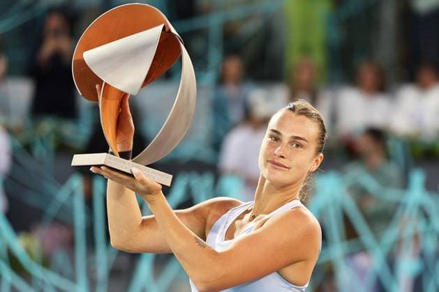 TENNIS - WTA, Tennis Damen Mutua Madrid Open 2023 MADRID,SPAIN,06.MAY.23 - TENNIS - WTA Tour, Mutua Madrid Open, final, award ceremony. Image shows the rejoicing of Aryna Sabalenka (BLR). keywords: trophy.  GEPAxpictures xAlanxGrieves