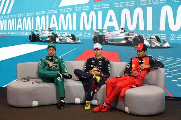 14 Fernando Alonso ESP, Aston Martin Aramco Cognizant F1 Team , 11 Sergio Perez MEX, Oracle Red Bull Racing , 55 Carlos Sainz ESP, Scuderia Ferrari , F1 Grand Prix of Miami at Miami International Autodrome on May 6, 2023 in Miami, United States of America Photo by HOCH ZWEI Miami United States of America