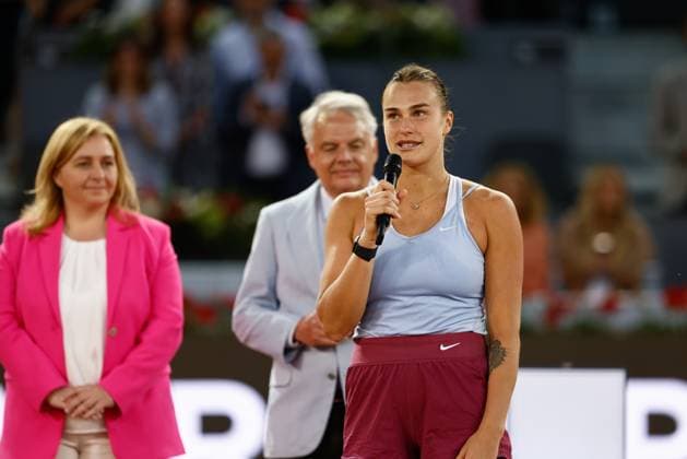 May 7, 2023, MADRID, MADRID, SPAIN: Aryna Sabalenka of Belarus attends after winning against Iga Swiatek of Poland during the Singles Final Women match during Mutua Madrid Open 2023 celebrated at Caja Magica on May 06, 2023 in Madrid, Spain. MADRID SPAIN - ZUMAa181 20230507_zaa_a181_053 Copyright: xOscarxJ.xBarrosox