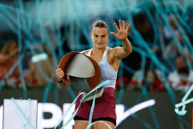 May 7, 2023, MADRID, MADRID, SPAIN: Aryna Sabalenka of Belarus celebrates with the trophy after winning against Iga Swiatek of Poland during the Singles Final Women match during Mutua Madrid Open 2023 celebrated at Caja Magica on May 06, 2023 in Madrid, Spain. MADRID SPAIN - ZUMAa181 20230507_zaa_a181_056 Copyright: xOscarxJ.xBarrosox