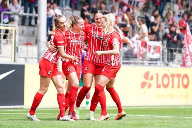 Wolfsburg, Germany, April 23rd 2023: Lisa Karl (2 Freiburg) celebrates with teammates after scoring her team s first goal during the Flyeralarm Frauen-Bundesliga football match between SC Freiburg and SV Werder Bremen at Dreisamstadion in Freiburg, Germany. (Daniela Porcelli SPP) Copyright: xDanielaxPorcellix xSPPx spp-en-DaPoSp-20230507-DP206696