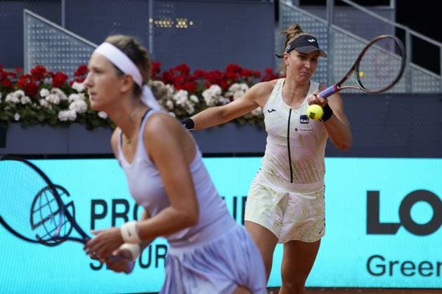 Doubles pair Beatriz Haddad Maia of Brazil Victoria (R) and Azarenka of Belarus return to Coco Gauff and Jessica Pegula of the U.S. during the doubles final in the Mutua Madrid Open at the Caja Magica stadium, in Madrid, Spain, on Sunday, May 7, 2023.  PDH20230507005 PaulxHanna
